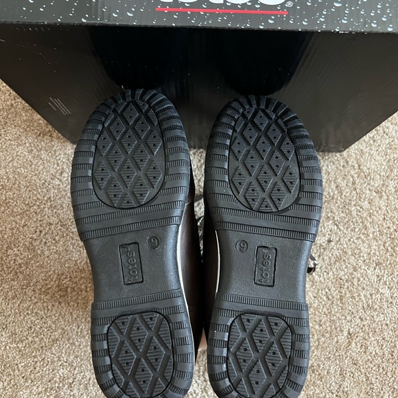 Totes Snow Boots Ladies Size 9M - Picture 7 of 7